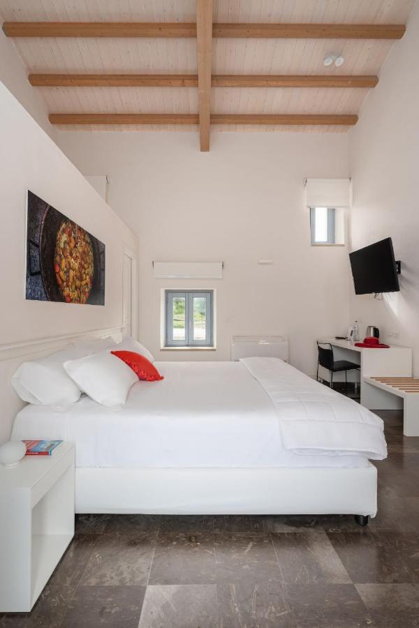 Borgo D'Orlando - Small Country Hotel Mirto  Extérieur photo